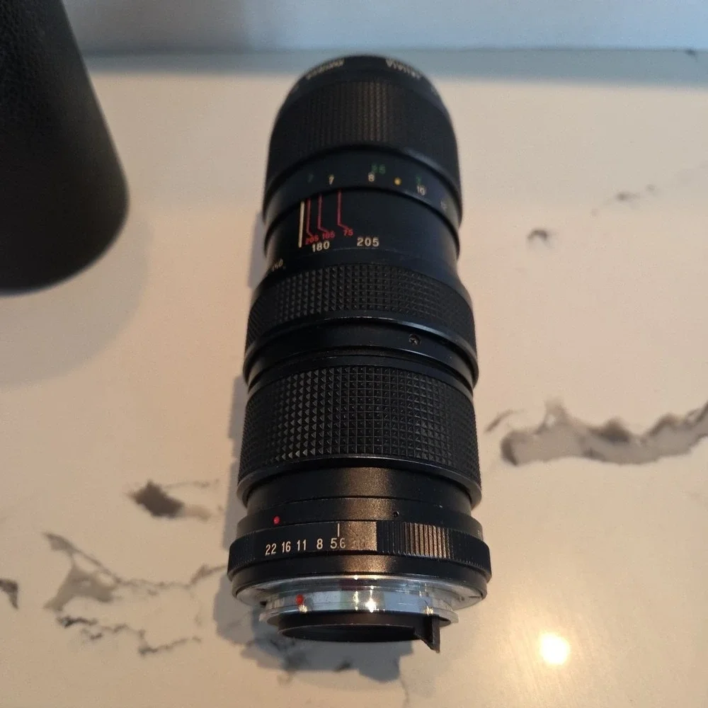 Vintage Vivitar 75-205 mm 1:3.8 Close Focusing Auto‎ Zoom Lens Asanuma Case